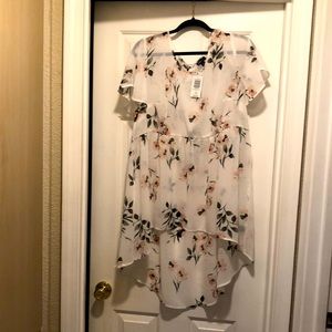 White floral Torrid Top
